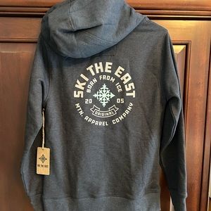 New Ski The East Hoodie Medium